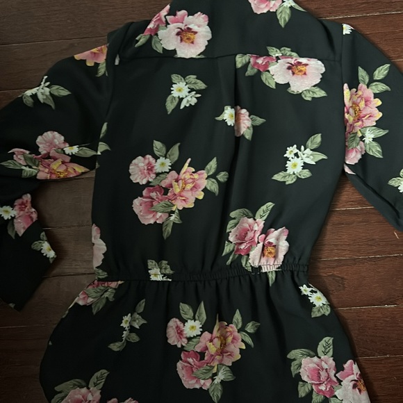 3/4 sleeves - Picture 3 of 3